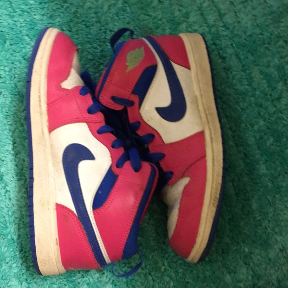 Shoes - Picture 4 of 5